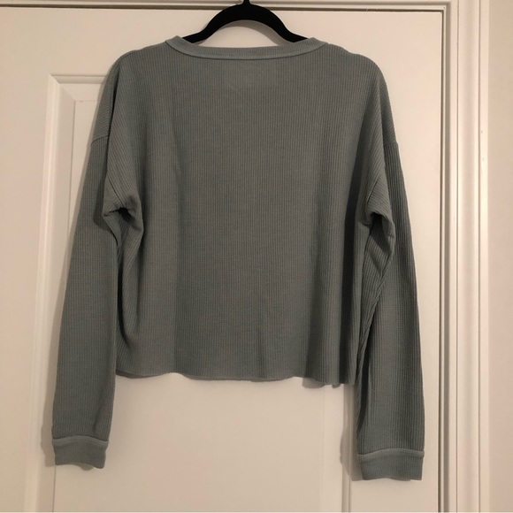 American Eagle Ladies Top - Picture 2 of 5